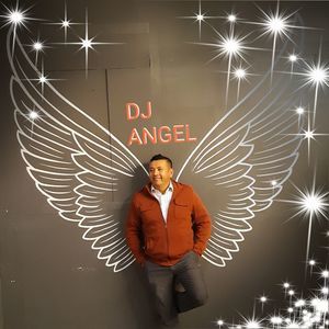 Meet your Posher, Djangel